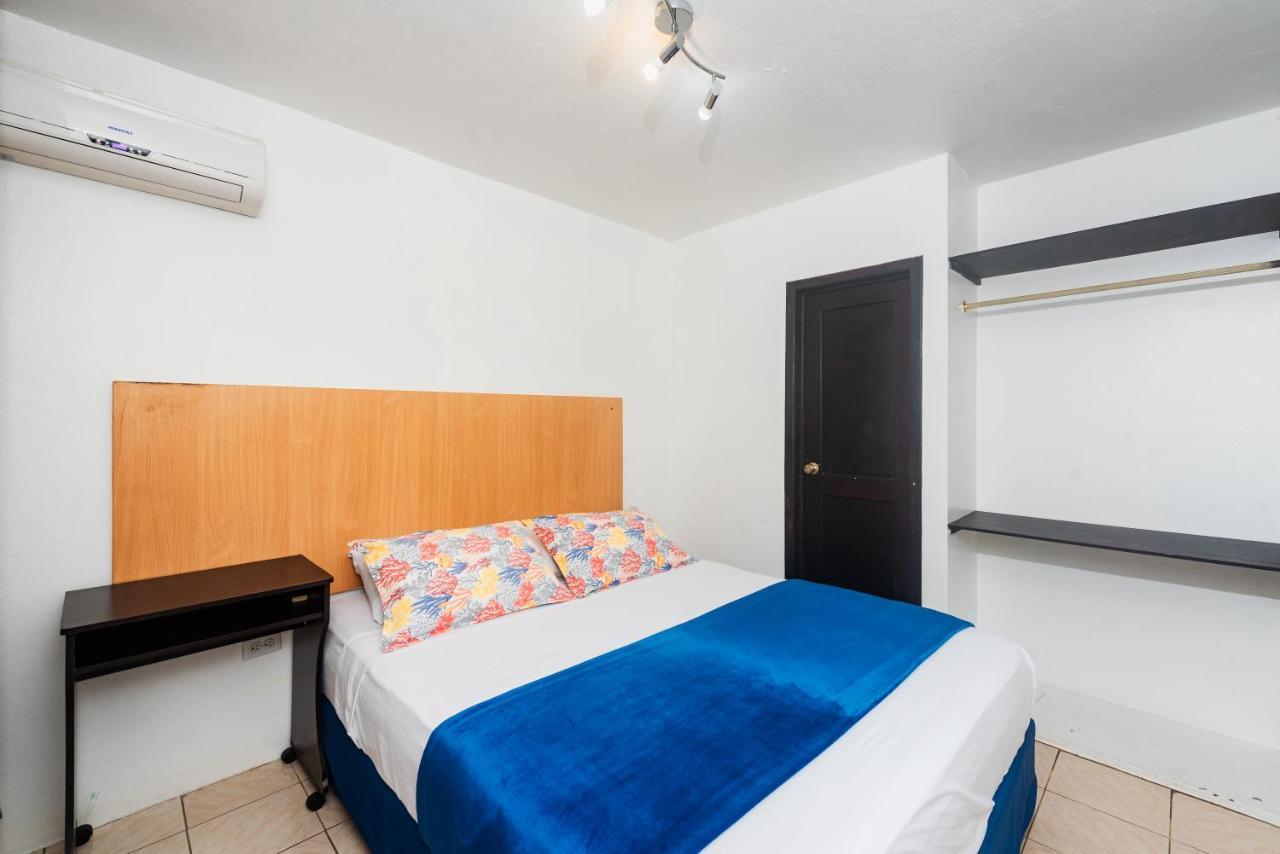 Hostal North Seymour Puerto Ayora  Εξωτερικό φωτογραφία